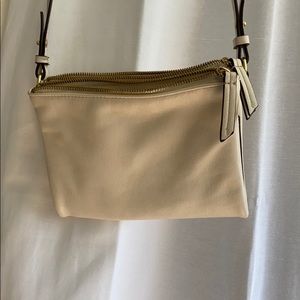 Cream shoulder handbag